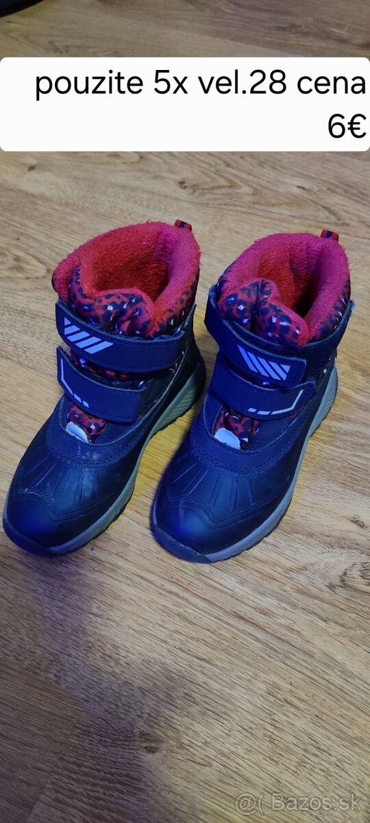 Rôzne veľkosti tenisky a cizmy - 3