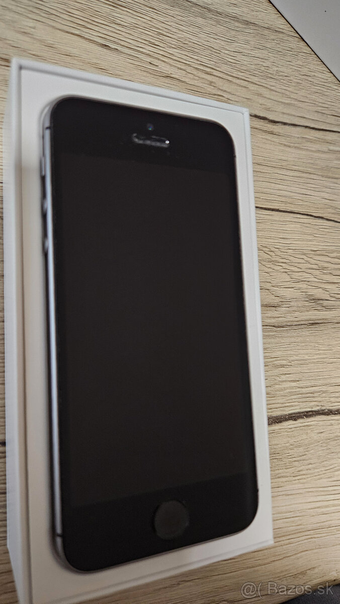 IPhone SE + prislusenstvo - 3