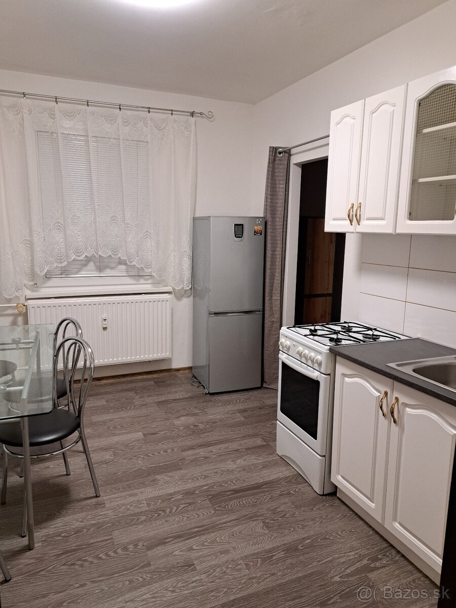 Prenájom 1 izbový byt - 3