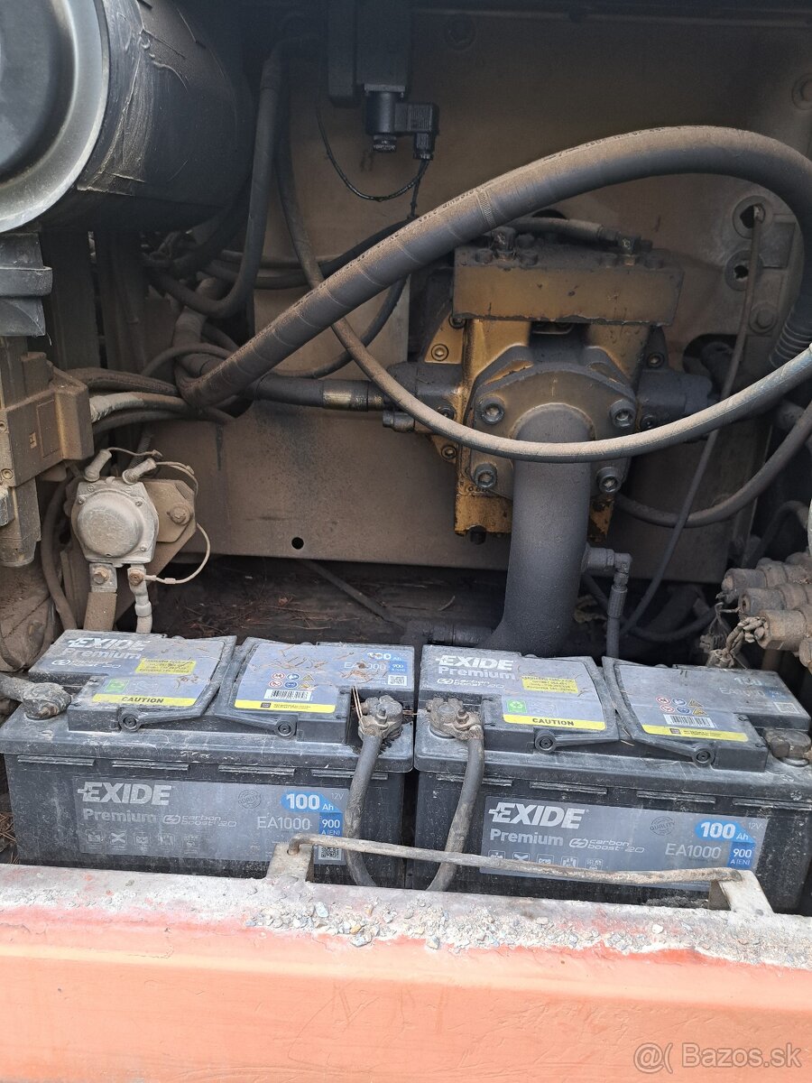 Predam bager HITACHI - 3