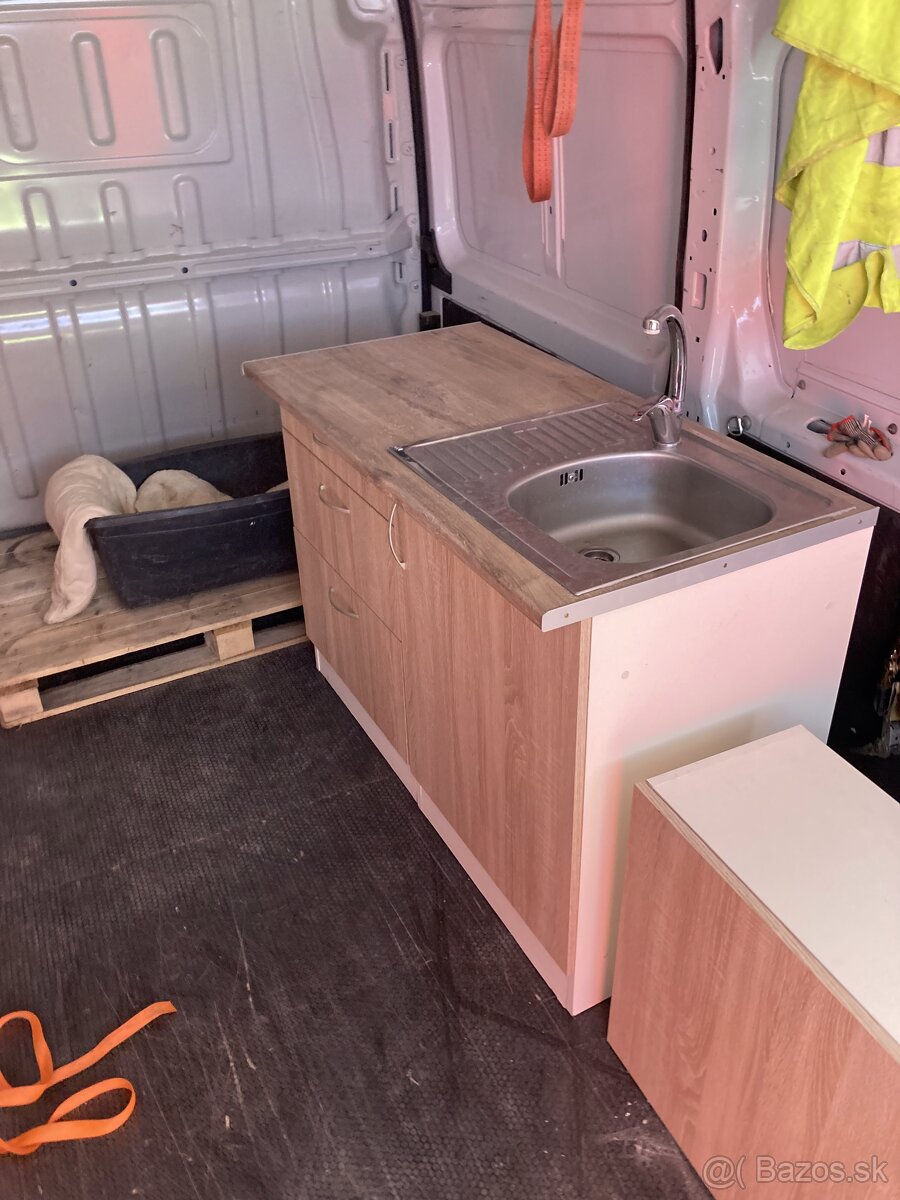 Kuchynská linka - 3