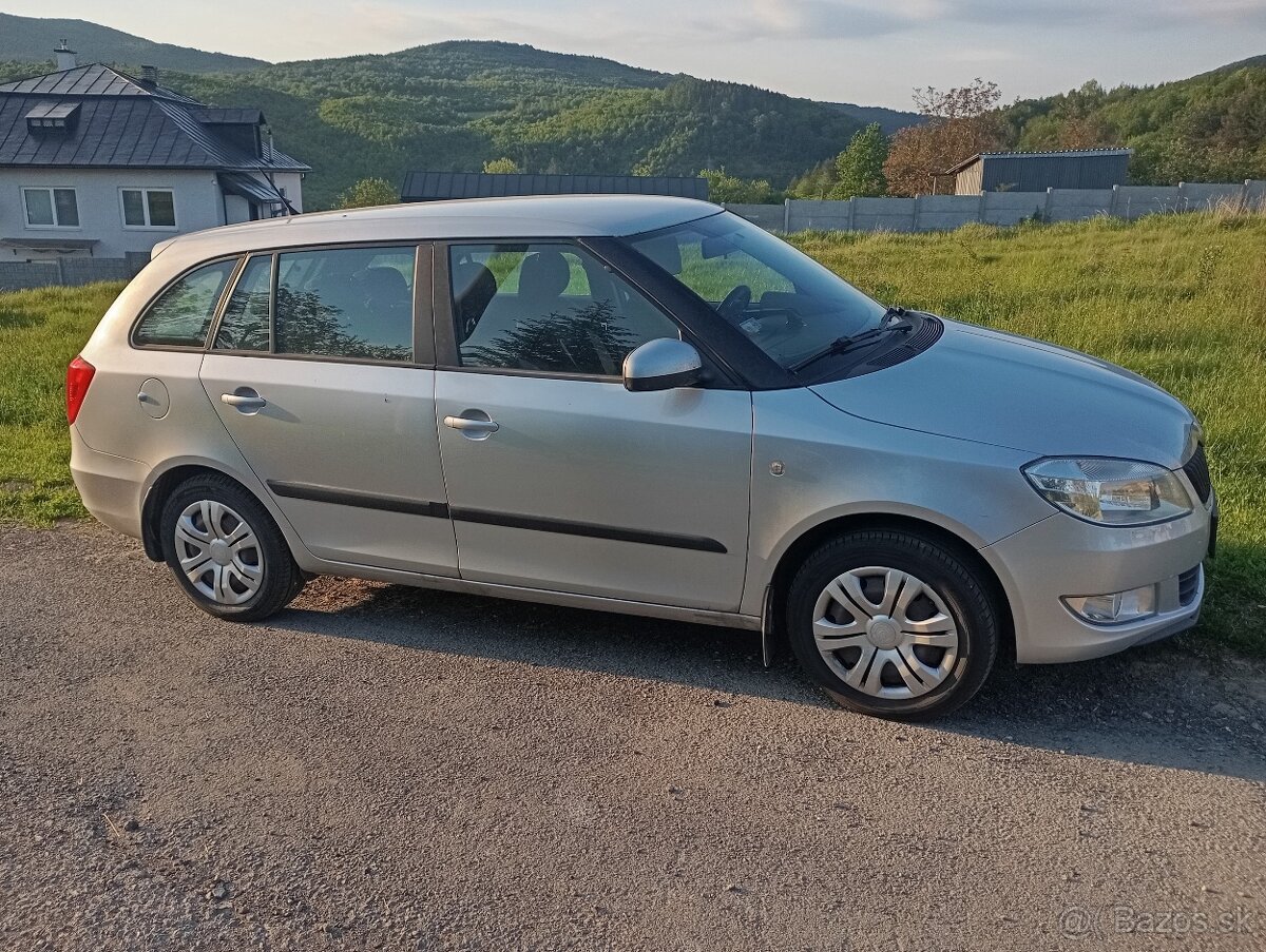 Predám Škodu Fabia Combi II - 3