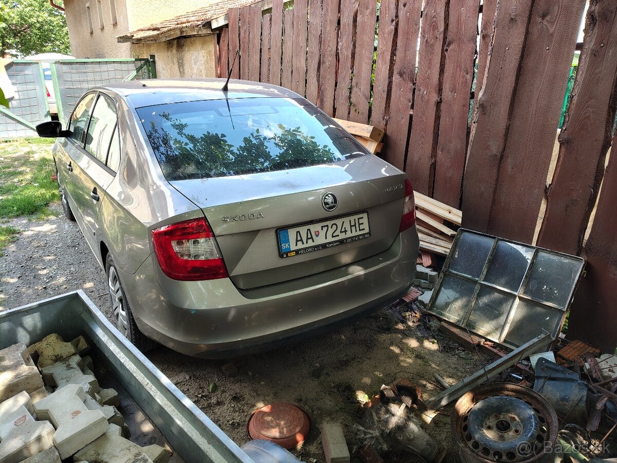 Predám skoda rapid - 3