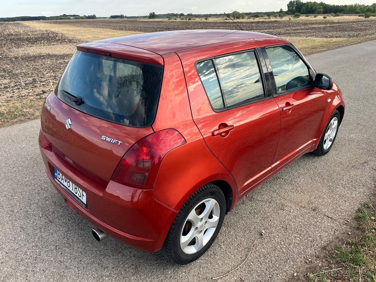 Suzuki swift 1.3i - 3