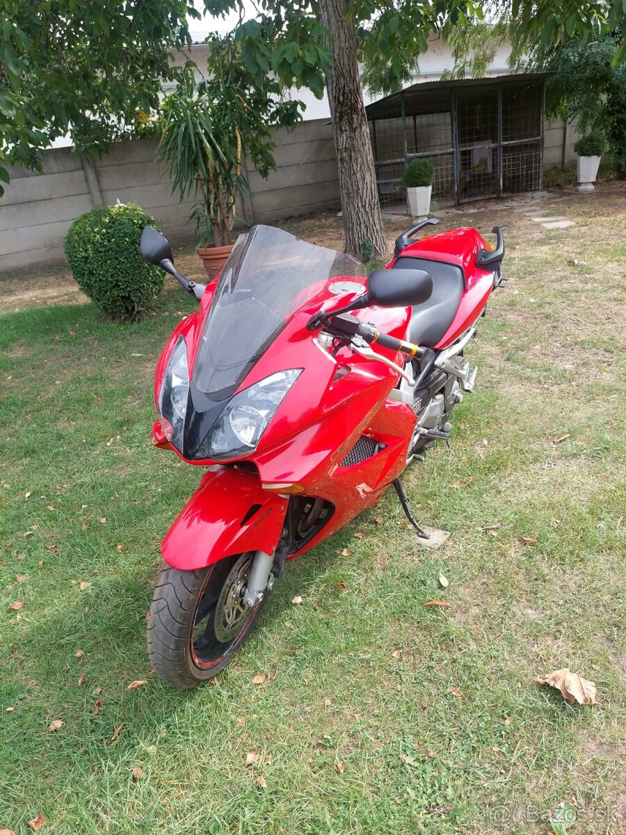 Honda VFR 800 - 3