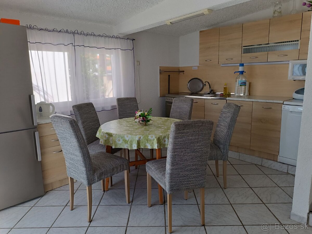 Chorvátsko - ubytovanie priamo pri mori pre 8 -16 osôb - 3