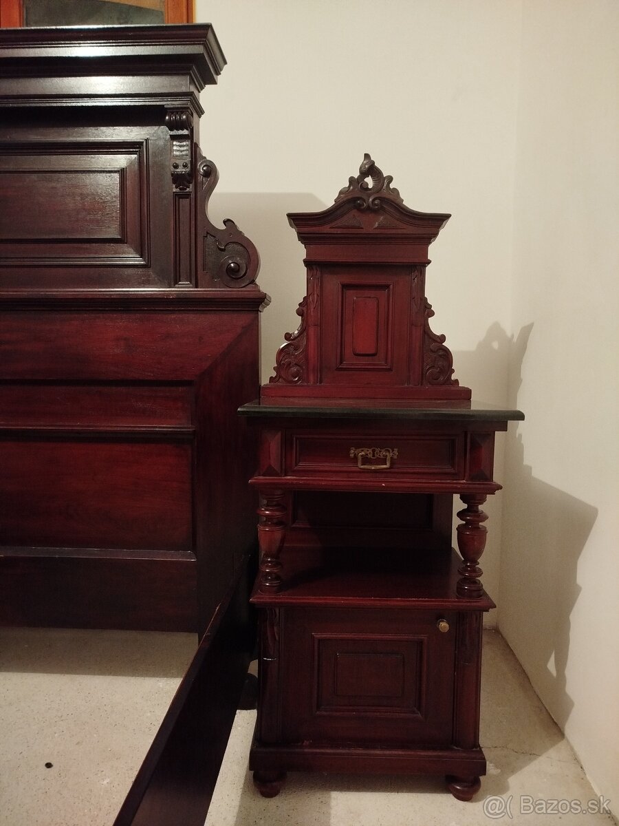 Starožitná posteľ - 3