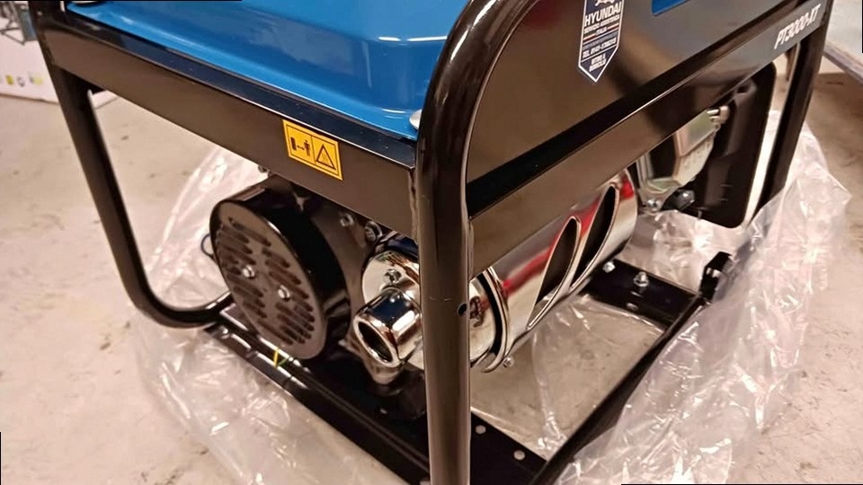 Generátor HYUNDAI H 65118 AE 3000-XT - 3