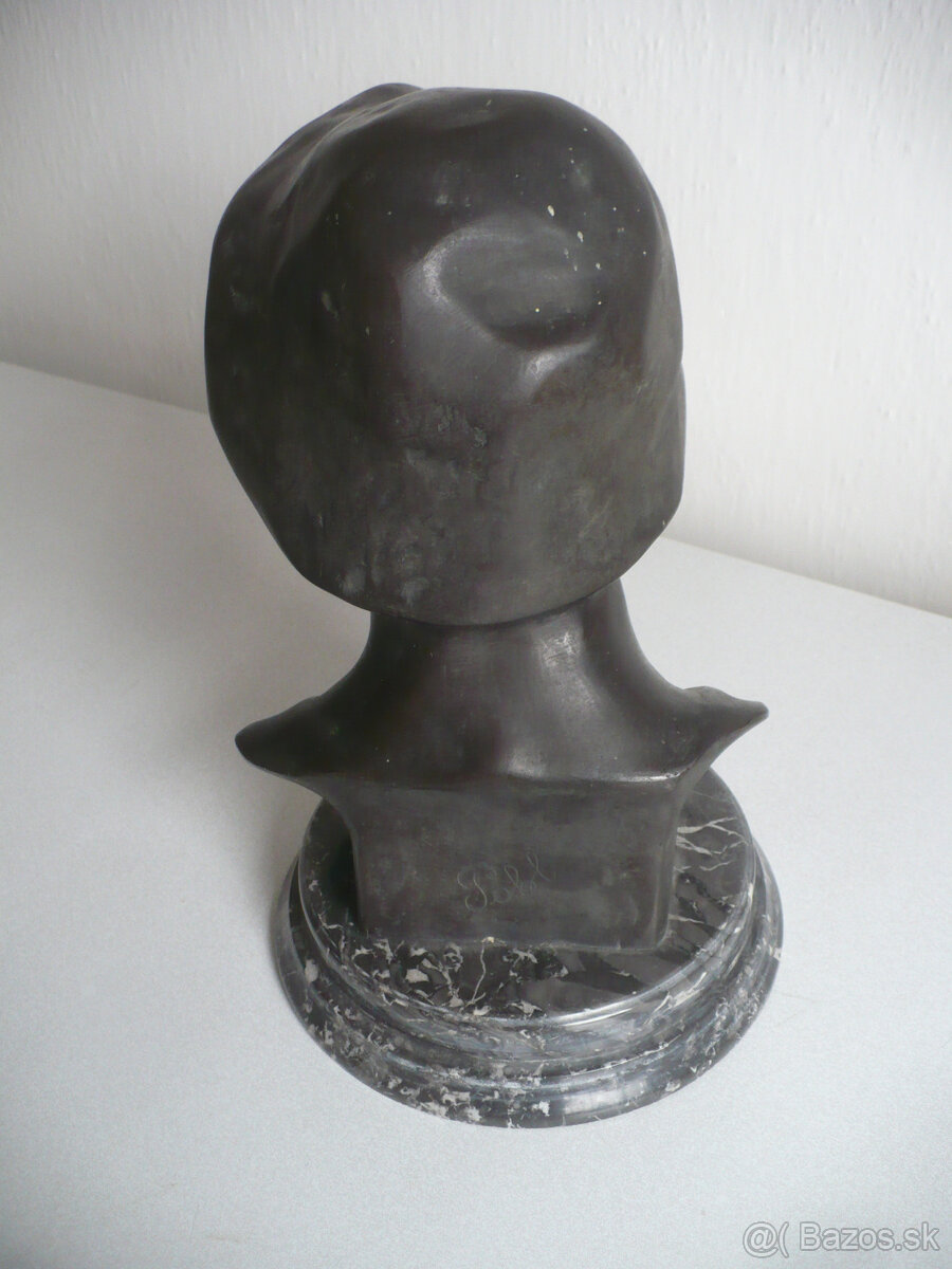 bronzová busta - 3