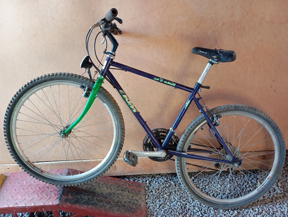 3 krát starsie horské bicykle - 3