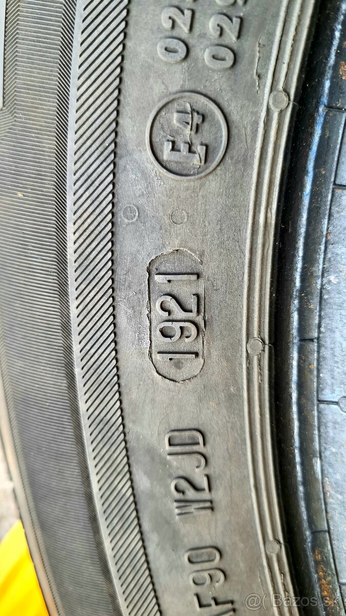 Predam Barum Polaris 5, zimné,185/60 R15 84T,rok výroby 2021 - 3