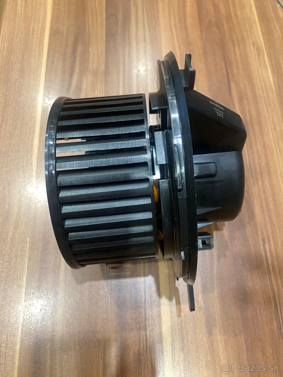 Vnútorný ventilátor kúrenia NRF 34004 - 3