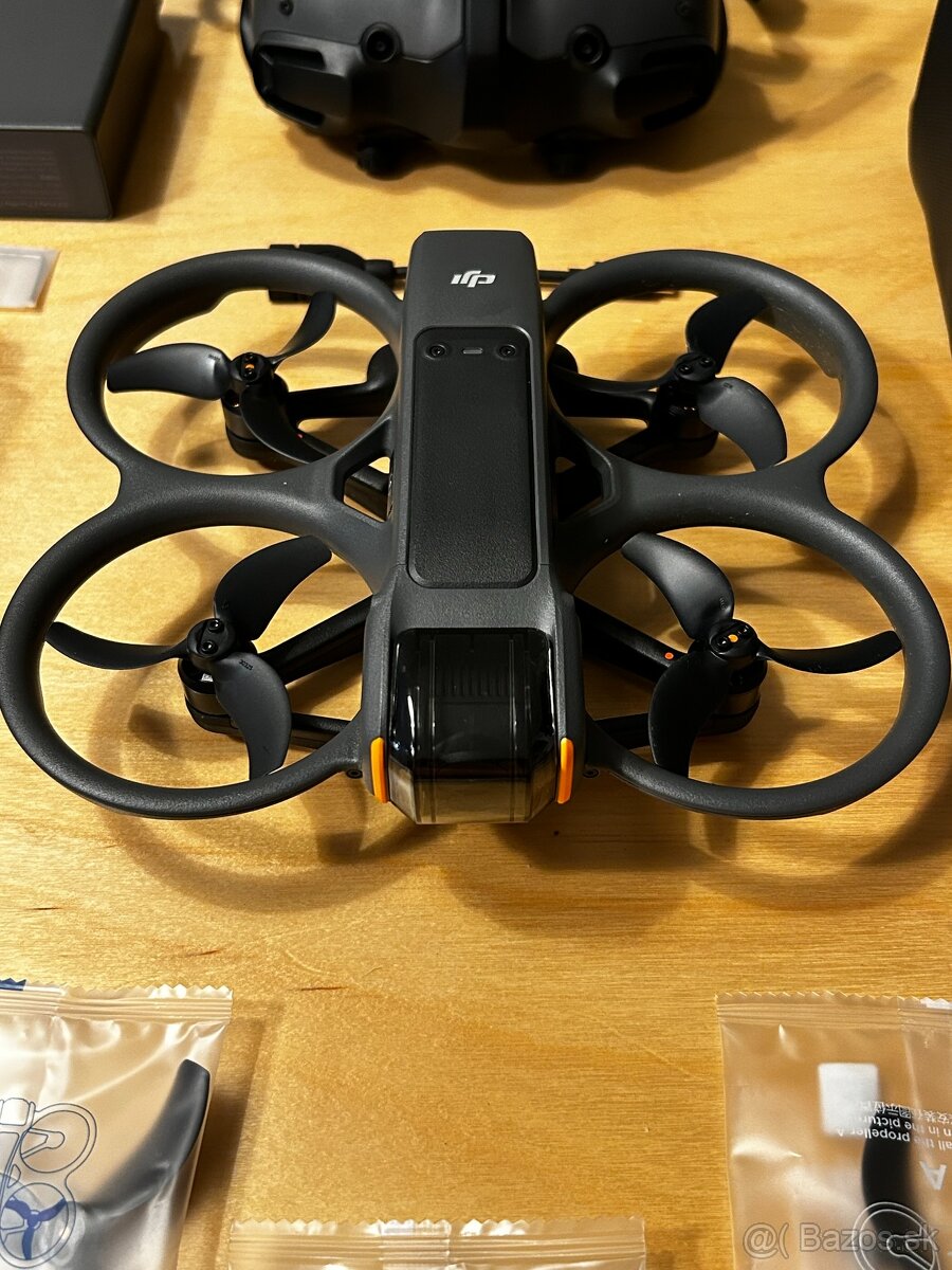 Dron DJI Avata 2 Fly More Combo - 3