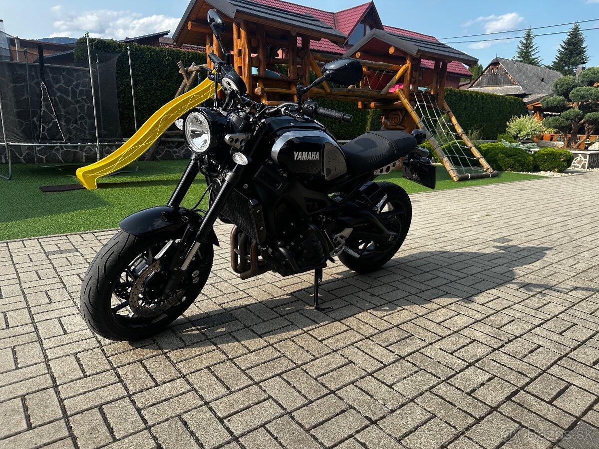 Yamaha XSR900 - 3