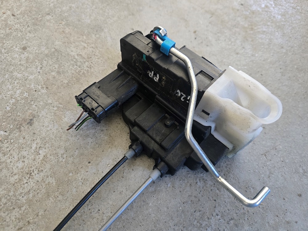 Zámok dverí Hyundai i20 - 3