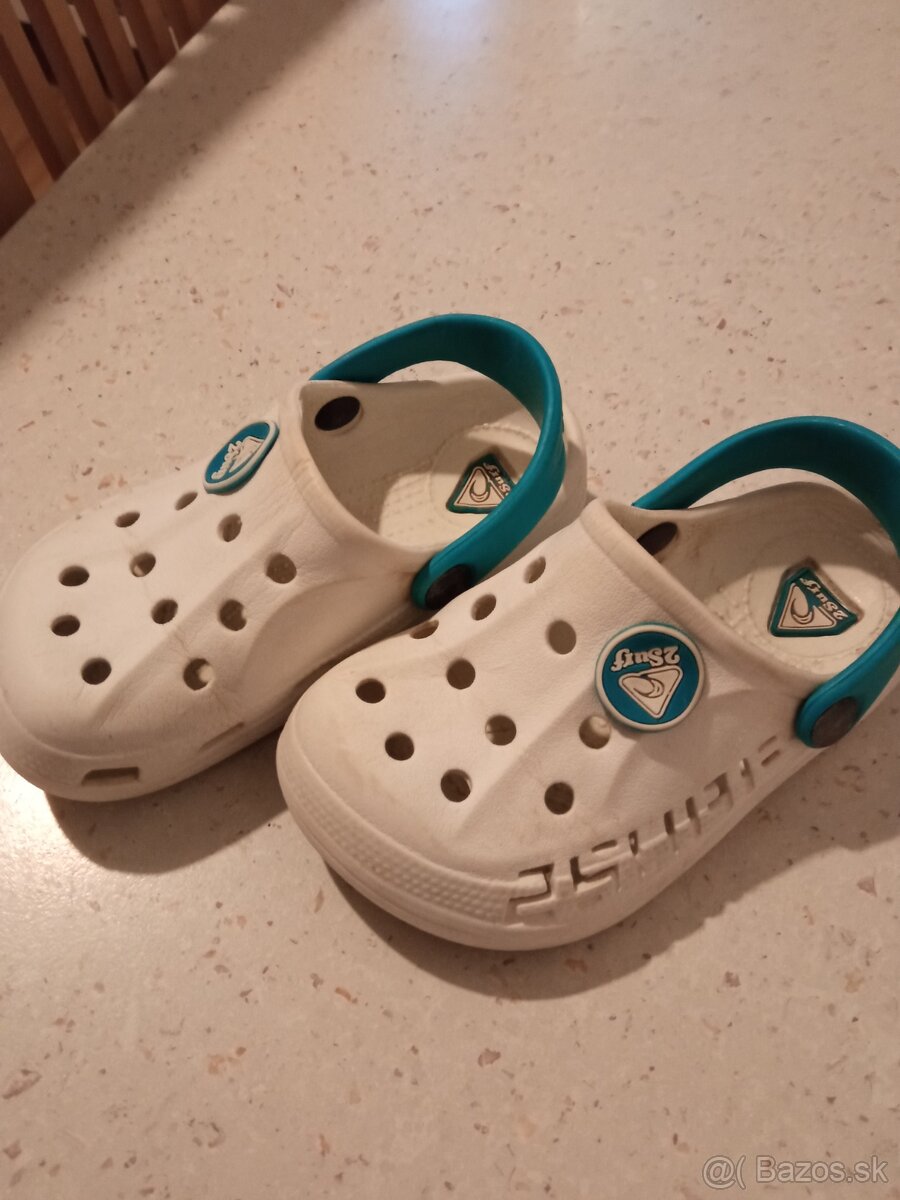 Detske šlapky č.26 , botasky Adidas č.26 - 3