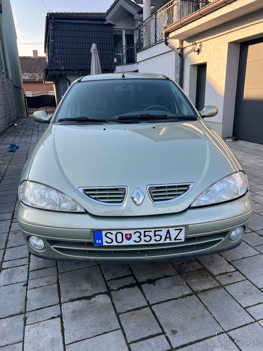 Predám Renault Mégane 1.6 benzín, r.v. 1999 - 3