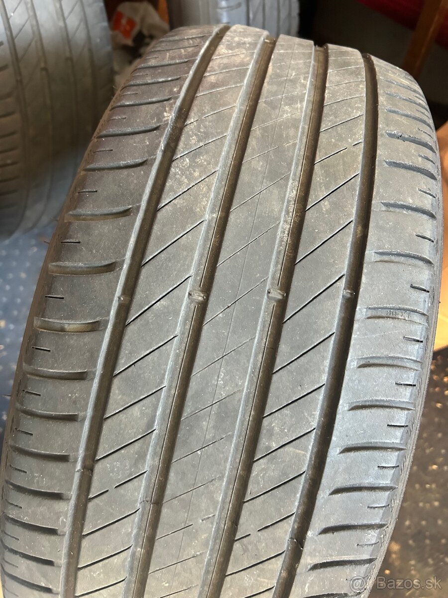 Letné gumy 215/55R17 - 3