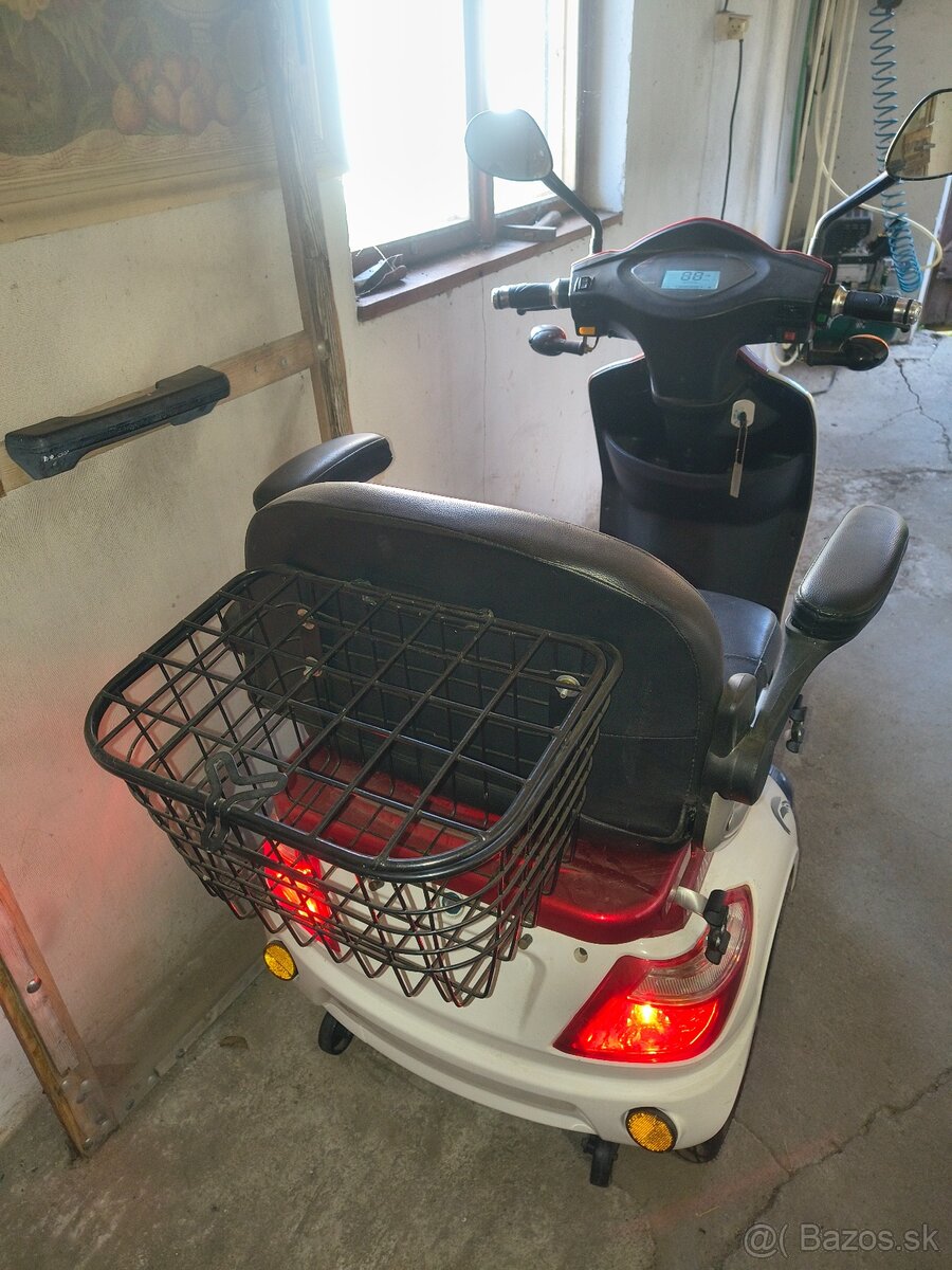 Elektrická trojkolka. - 3