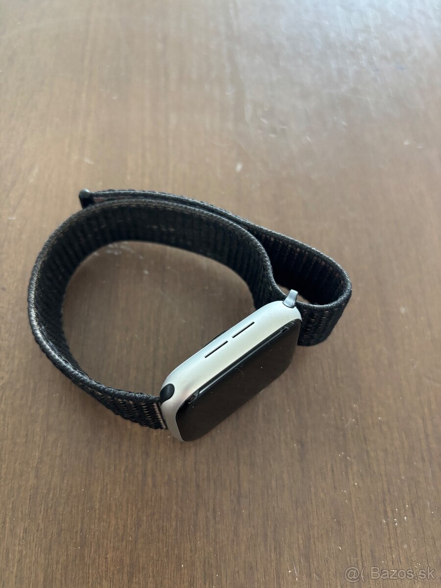 Apple Watch SE (2022) - 3