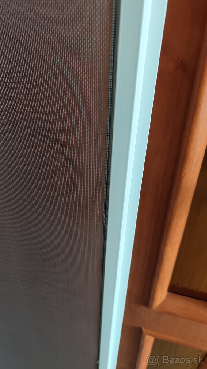 Predám sieťku na plastové okno - 3