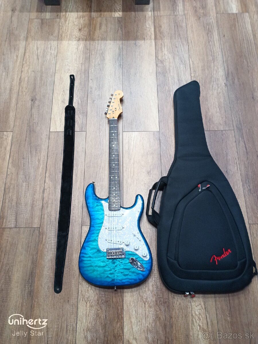 FENDER STRATOCASTER JAPAN - 3