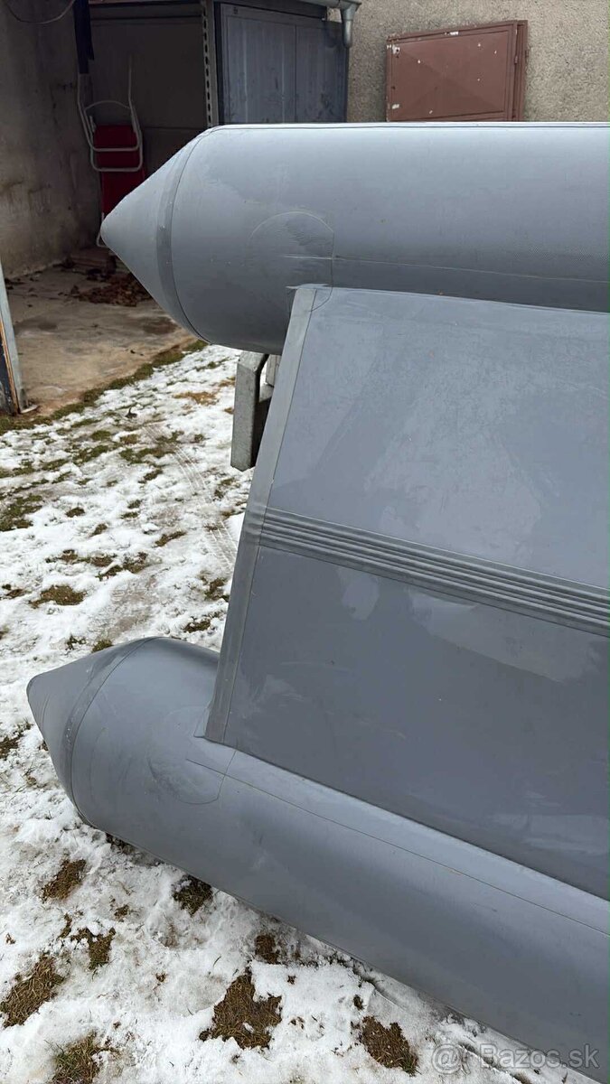 Čln Admiral 290 s kýlom - 3