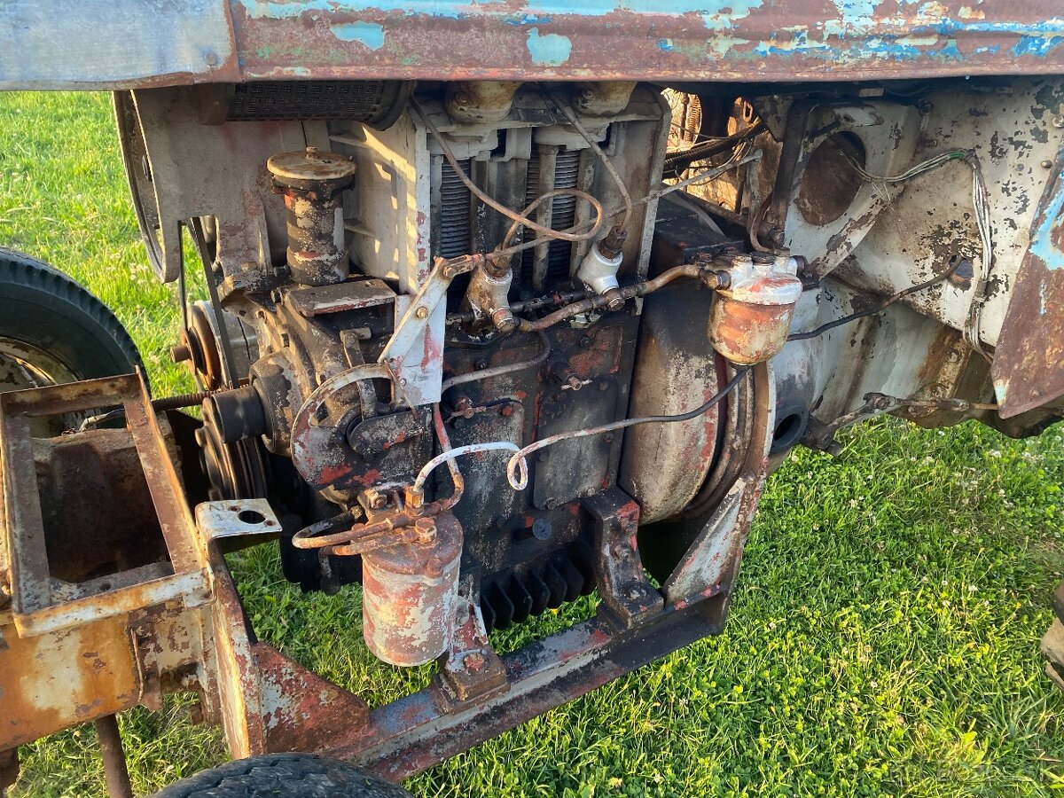 Predám traktor škoda 30 - 3