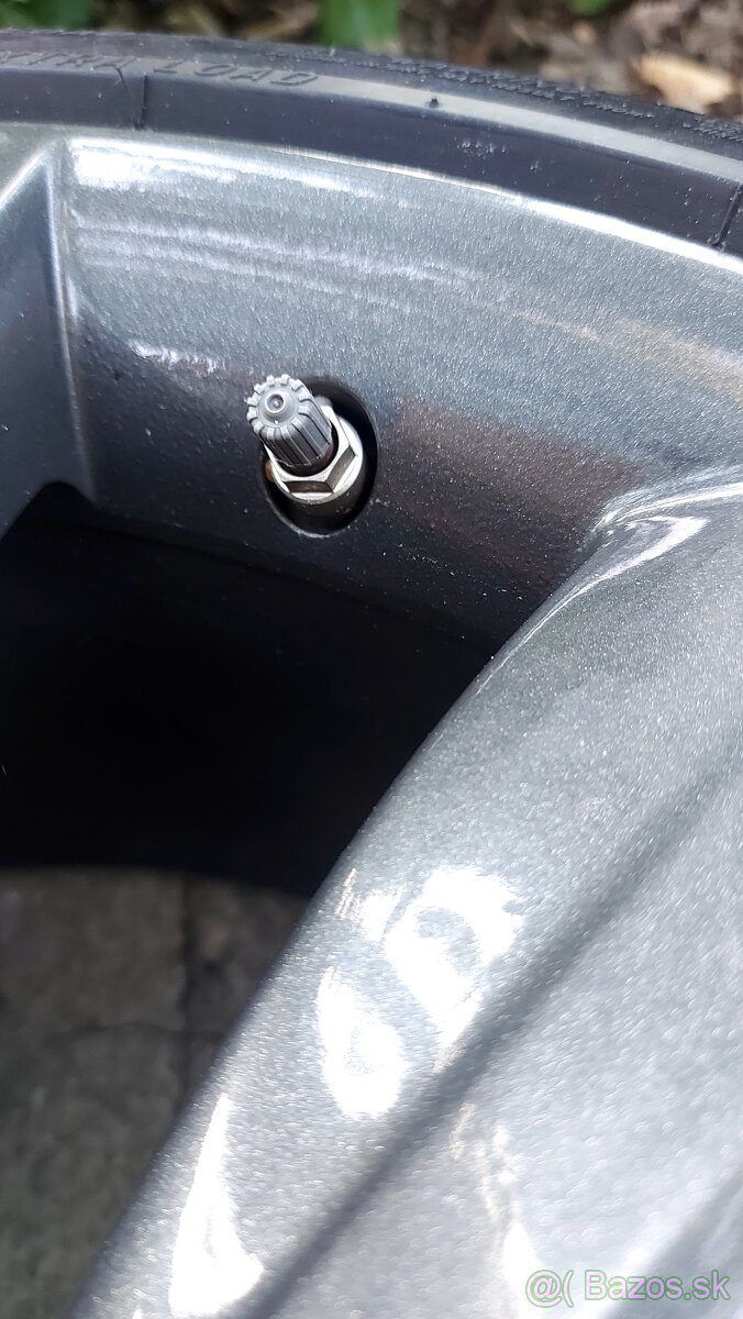 Tesla S disky 21' - 3