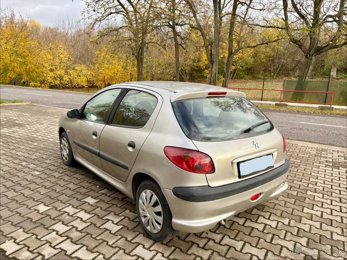 PEUGEOT 206 1.4 - 3