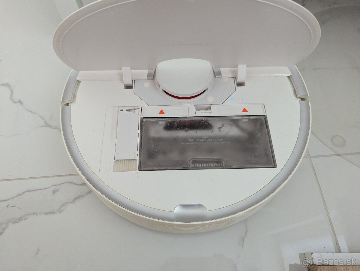 Roboticky vysavac Roborock - 3