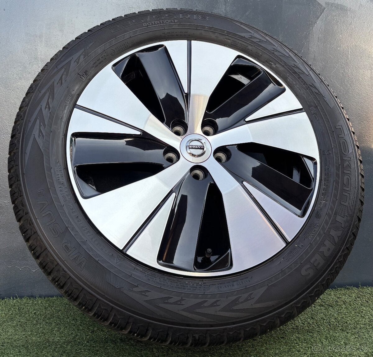 Zimní sada alu Volvo XC40 235/55R18 - 3