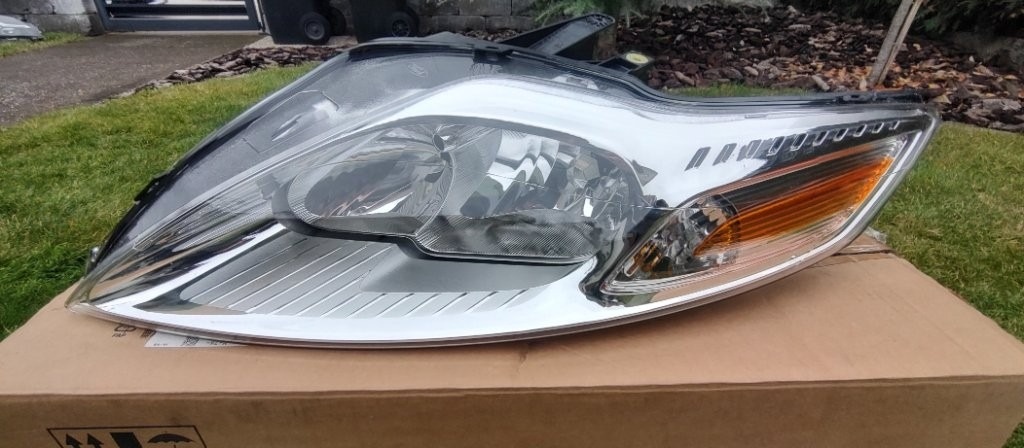 Ford Mondeo MK4 S-Max Galaxy - Lave predne svetlo - 3