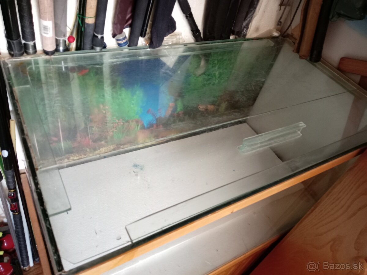 Predam 265 l akvarium so stojanom - 3