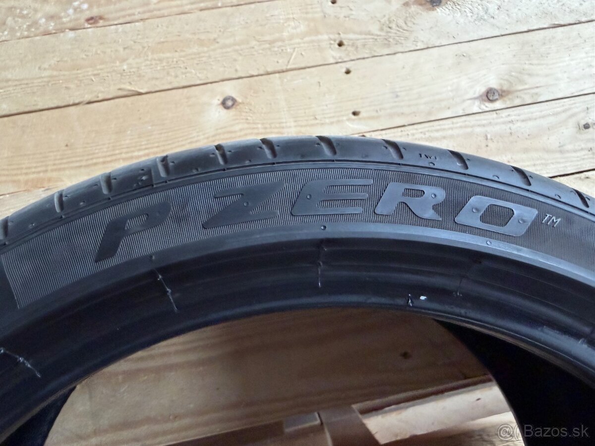 Pirelli P-Zero 225/40 R18 - 3