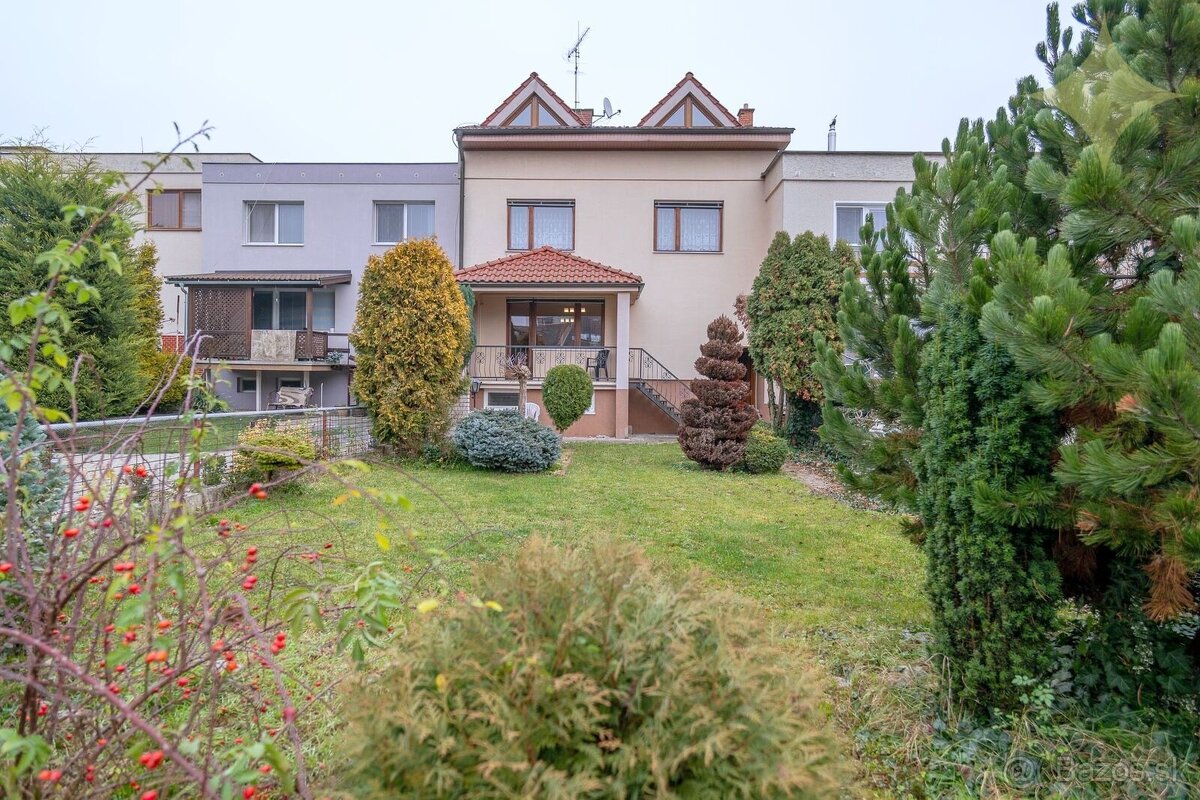 Na predaj viacúčelový 8-izbový rodinný dom – Šimonovany - 3