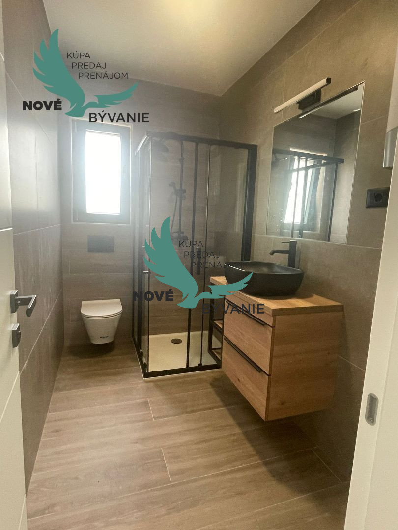 Luxusná novostavba len 70m od mora s výhľadom na more v Chor - 3