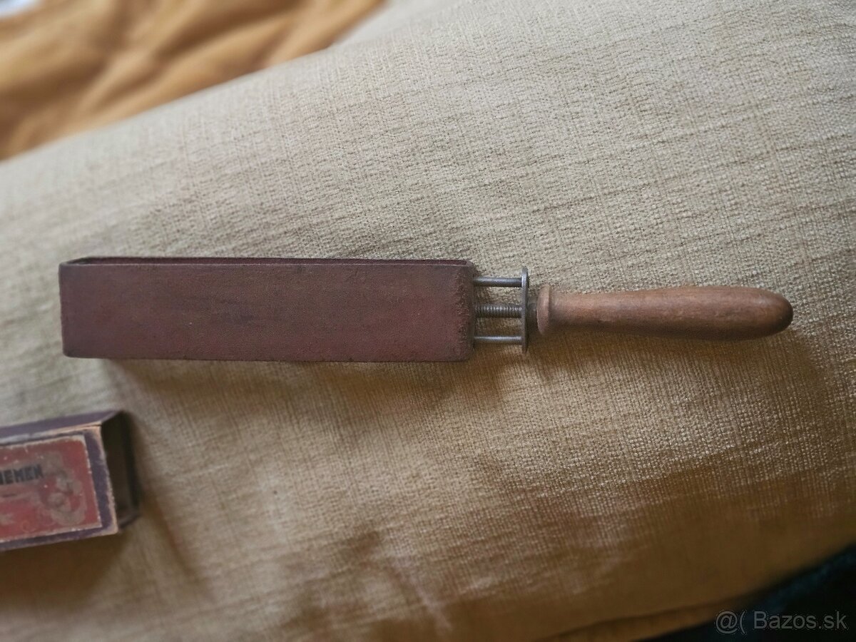 Brúsič na britvu - 3