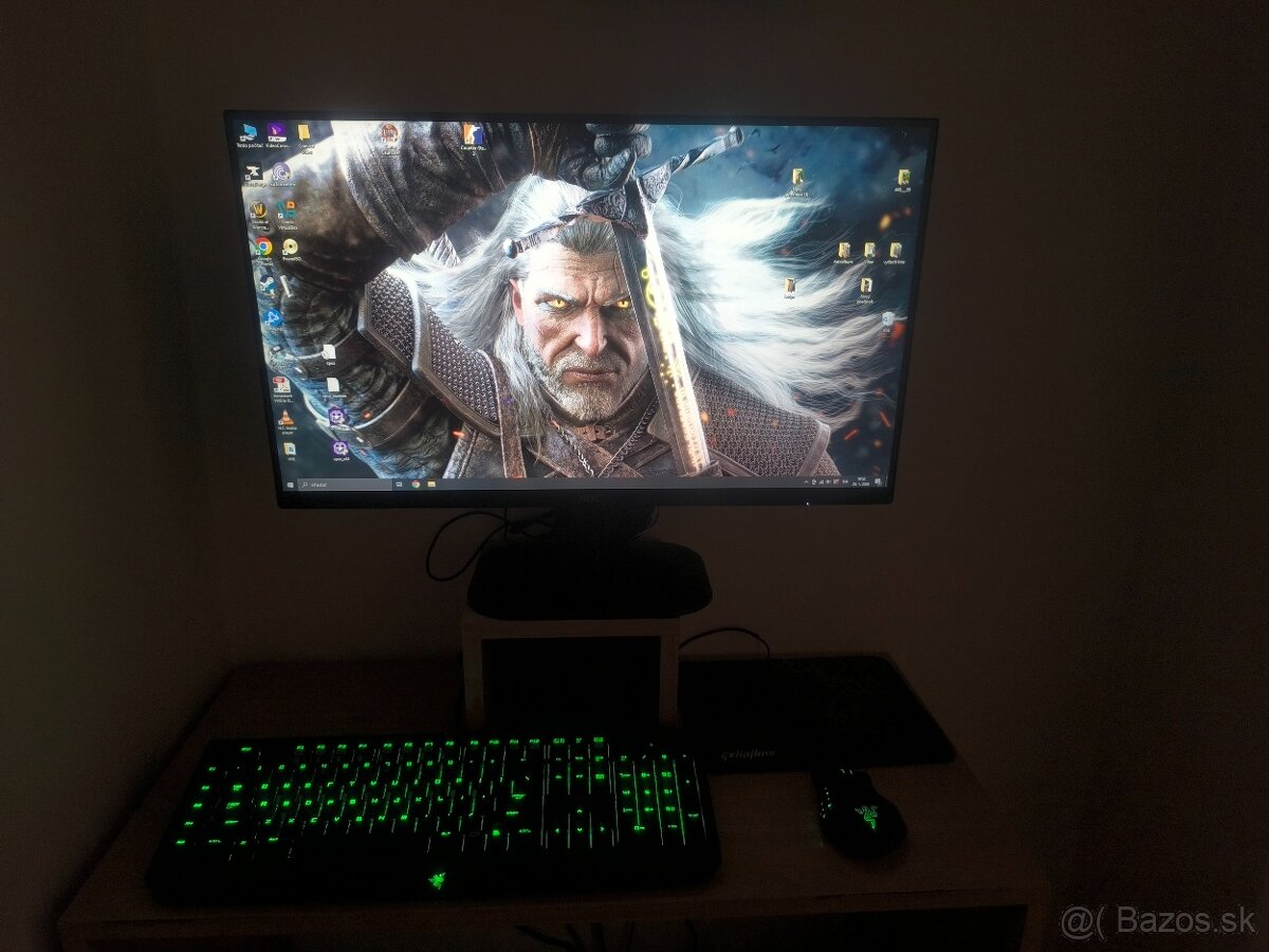 Asus komplet zostáva PC - 3