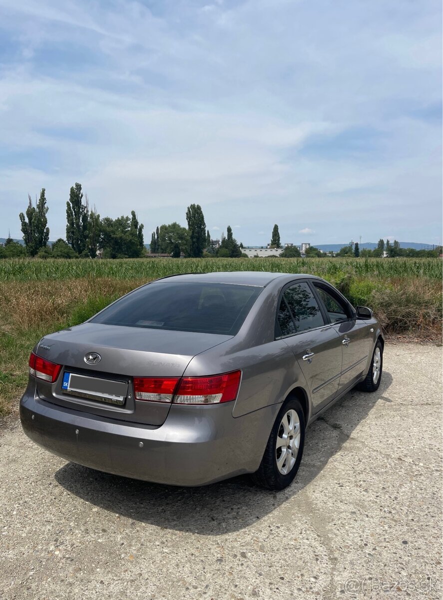 Hyundai Sonata automat - 3