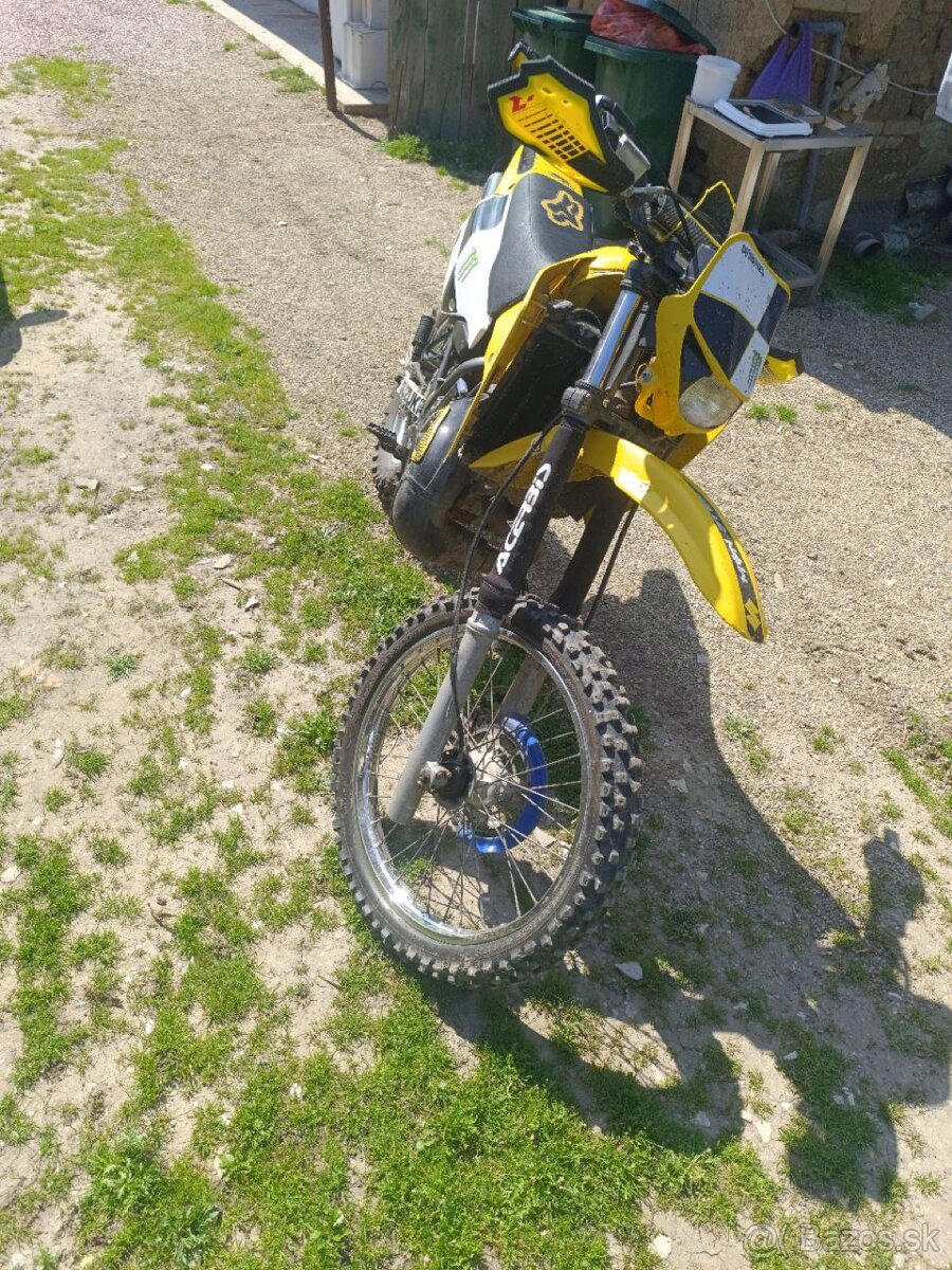 Suzuki ts 125