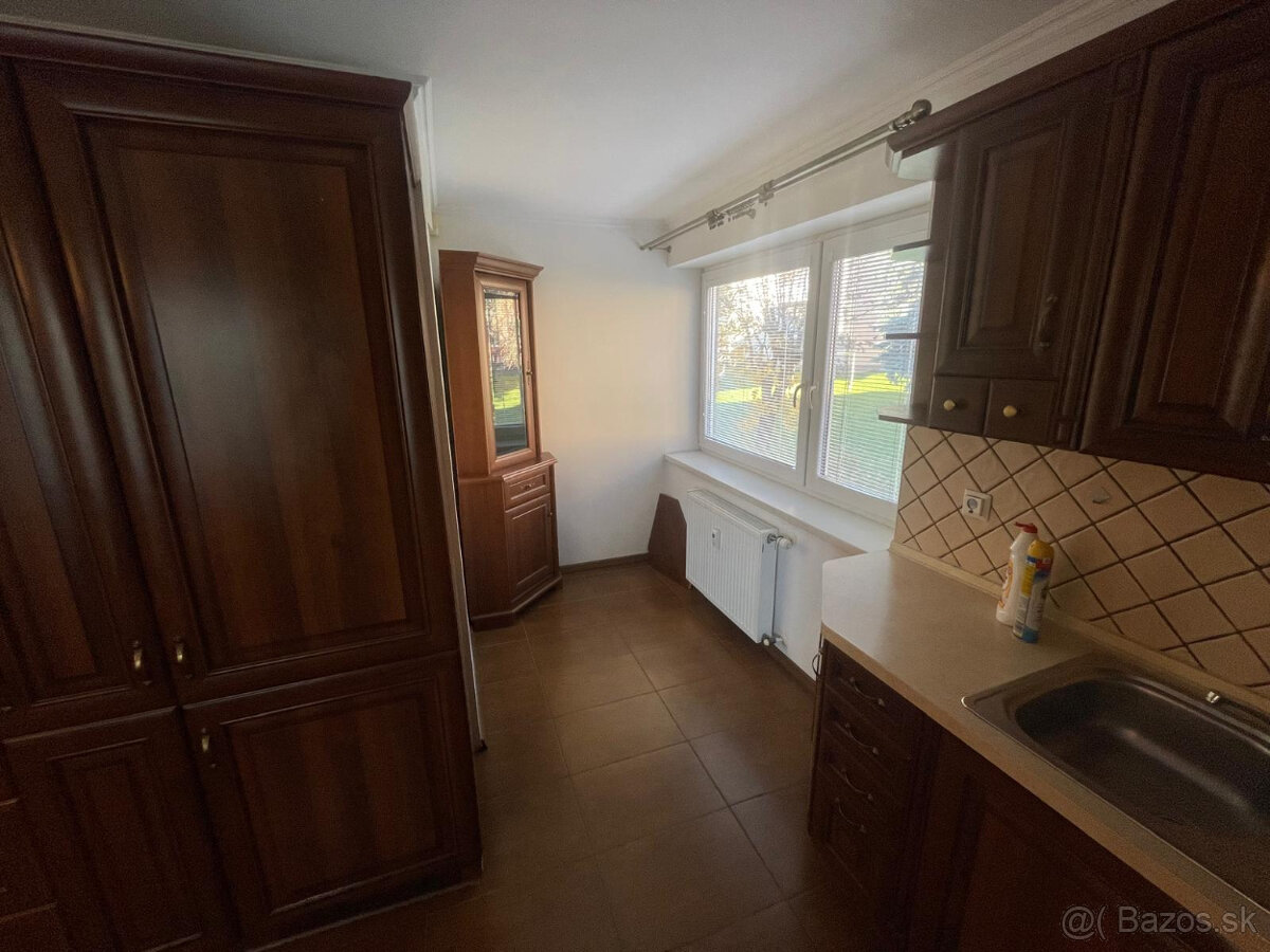 Prenájom 2-izbový byt Kysucké Nové Mesto - centrum ul.Lipová - 3