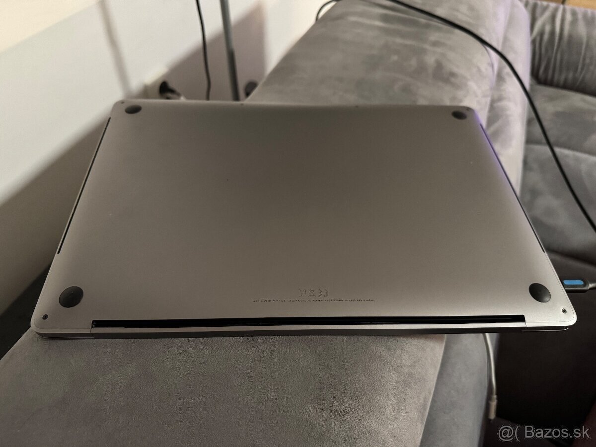 Apple MacBook PRO 16" - 3