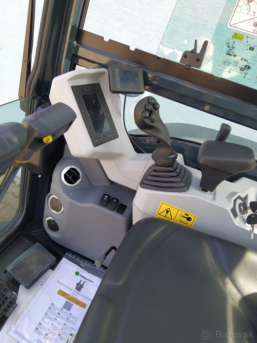 Bager 2,7 t, Hyundai HX25Az - AKCIOVÁ CENA- - 3