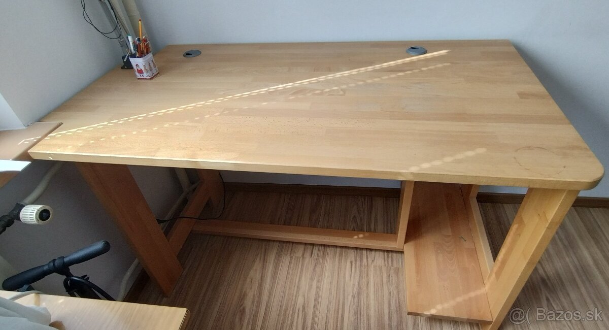 Stôl pod počítač - 3