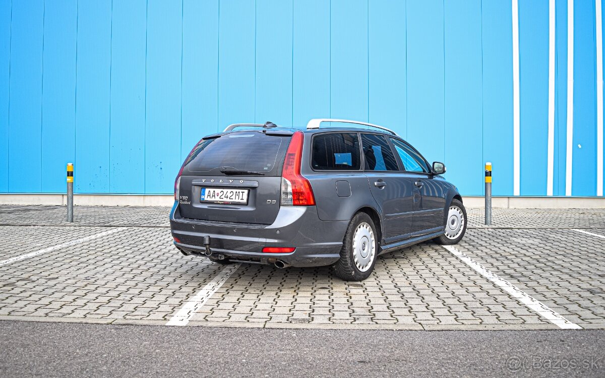 Volvo V50 D3 R-Design - 3