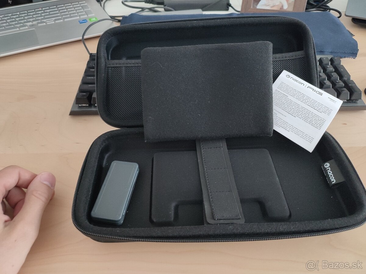 Puzdro na switch2 nacon - 3