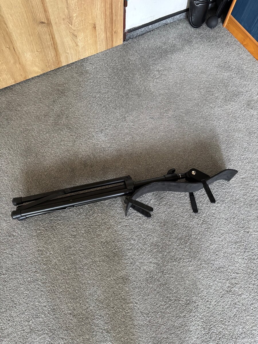 Drziak na gitaru - 3