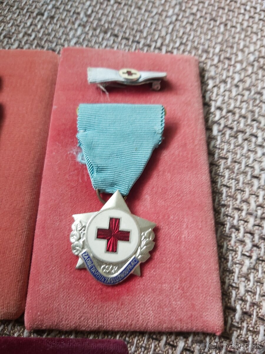 Medaila Červený kríž - 3