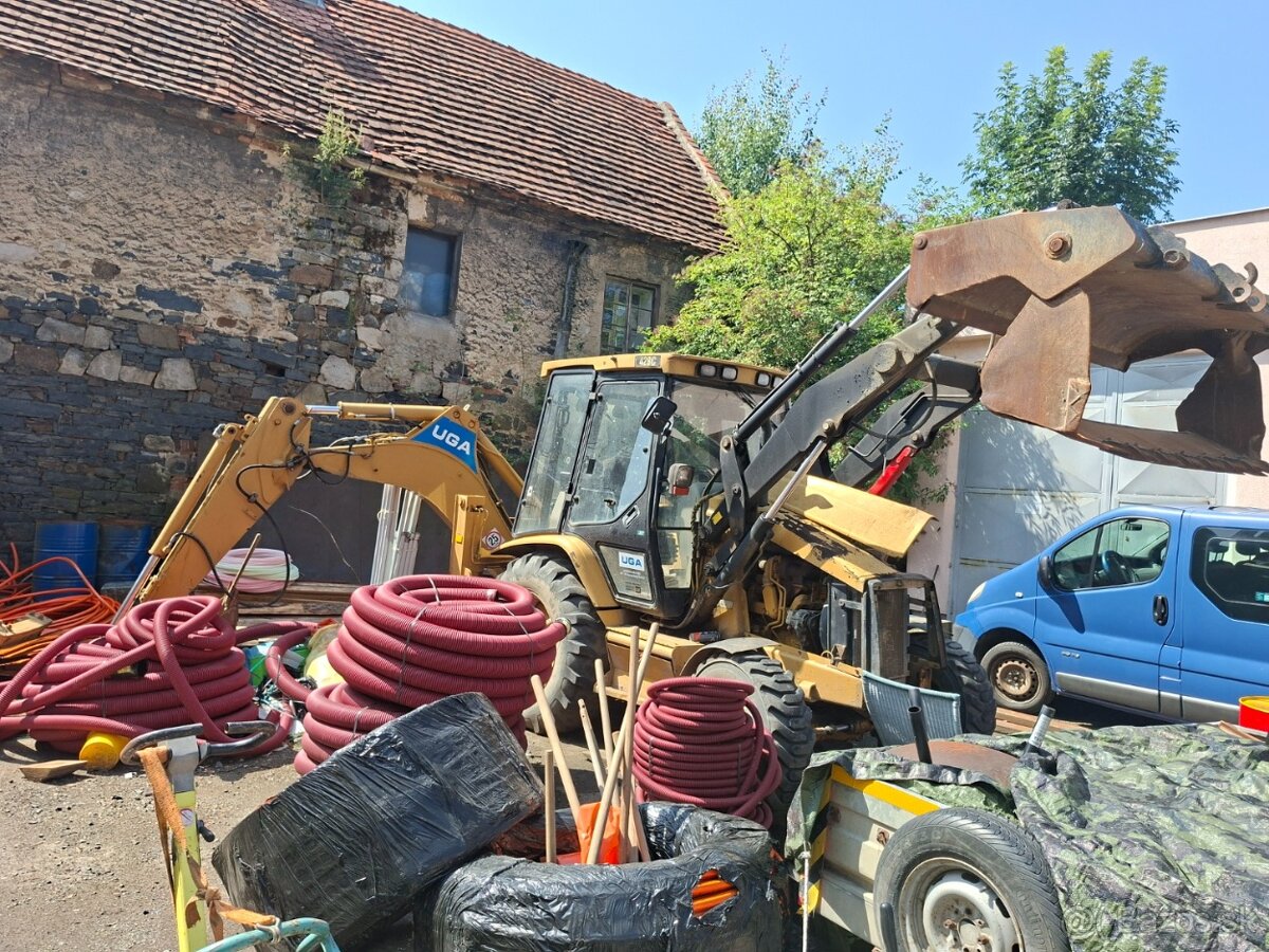 CATERPILLAR 428 C 4X4 - 3